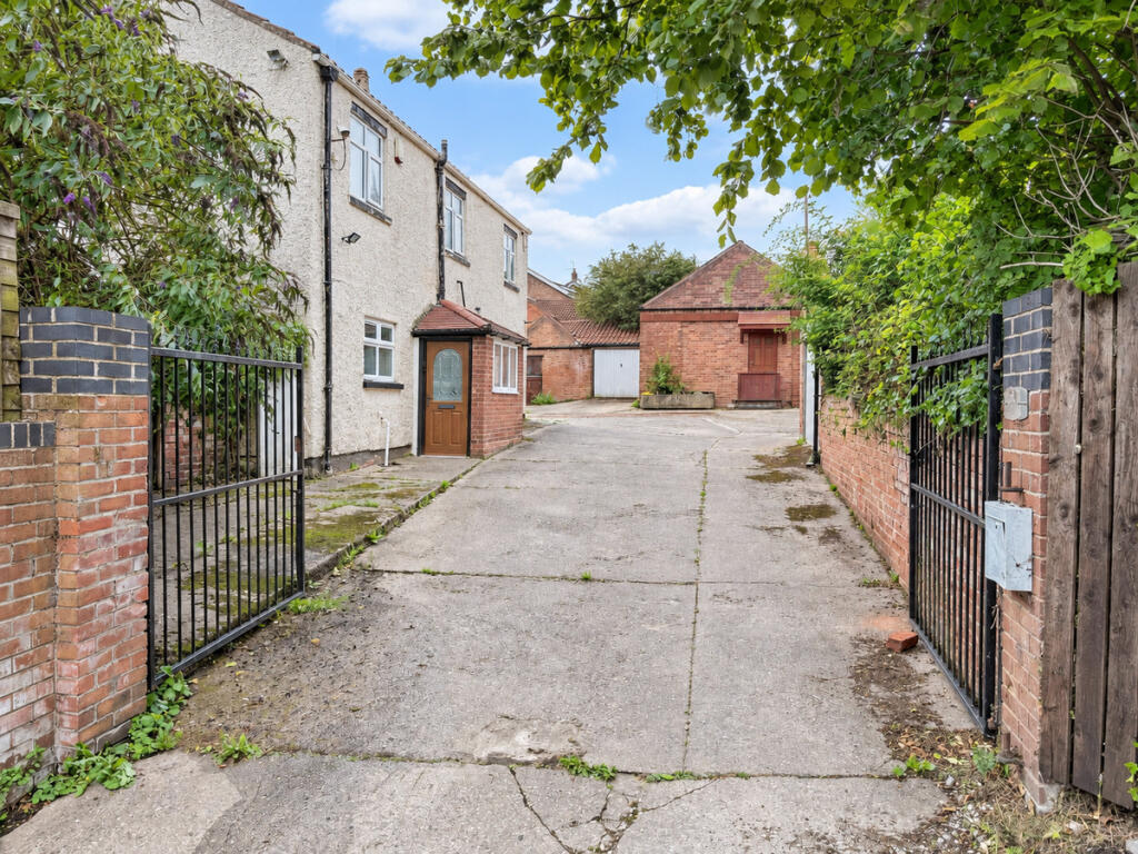 Churchmoore Lane, Nottingham, NG5 - View 2