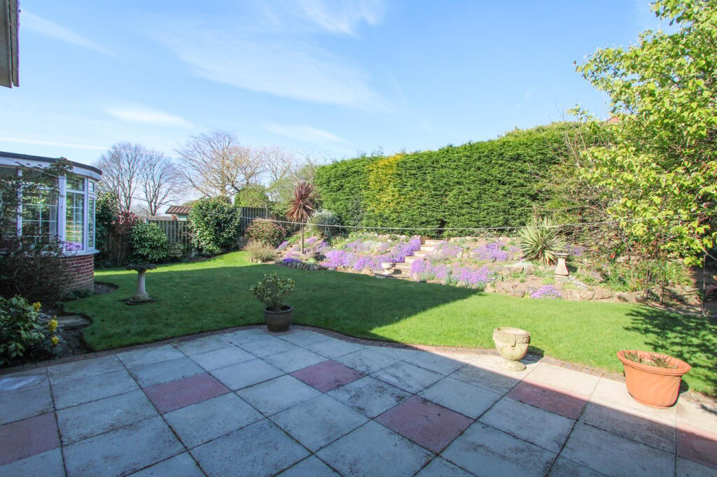 The Hollows, Bessacarr, Doncaster, DN4 photo 3