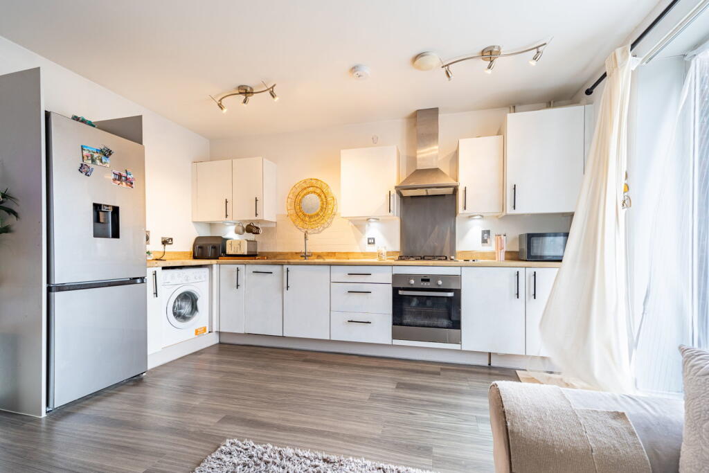 Apartment in Milton Keynes, Central Milton Keynes - View 4
