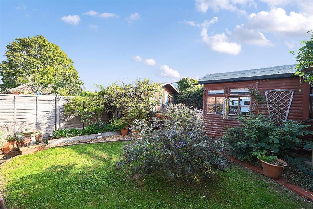 House in Horsham, Littleworth, West Grinstead - View 3
