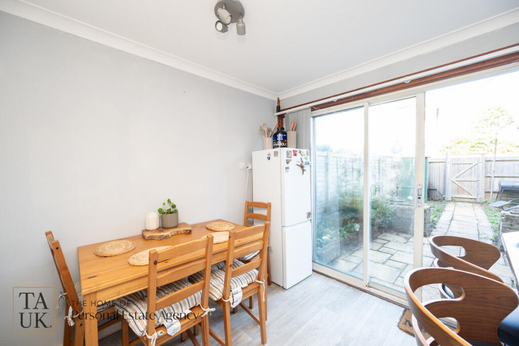 House in Horsham, Storrington and Sullington - View 4