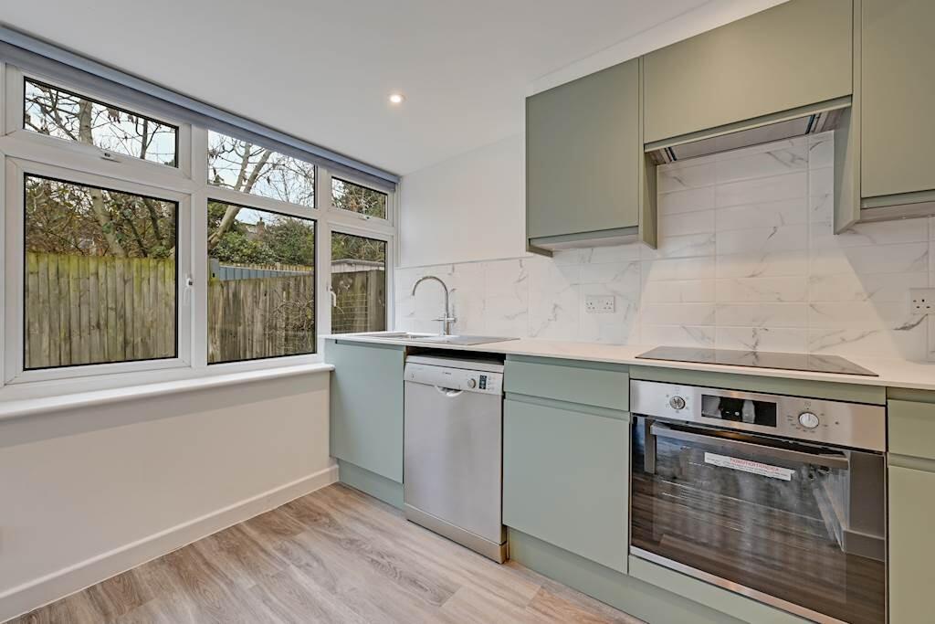 Apartment in London - View 5