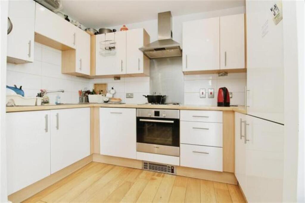 Apartment in Cardiff, Castle - View 2