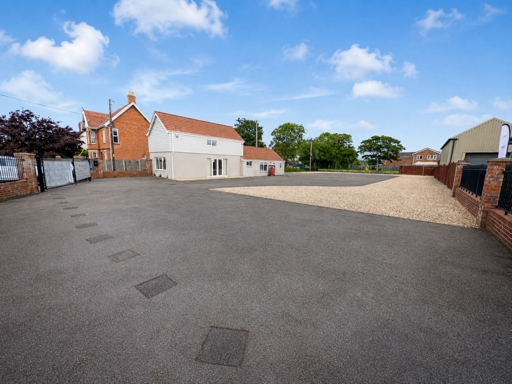 Main image of property: Berrow Road, Burnham-on-Sea, TA8