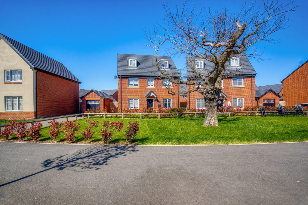 Main image of property: 5 Moat Lane, Kings Moat, Chester, CH4 7DJ