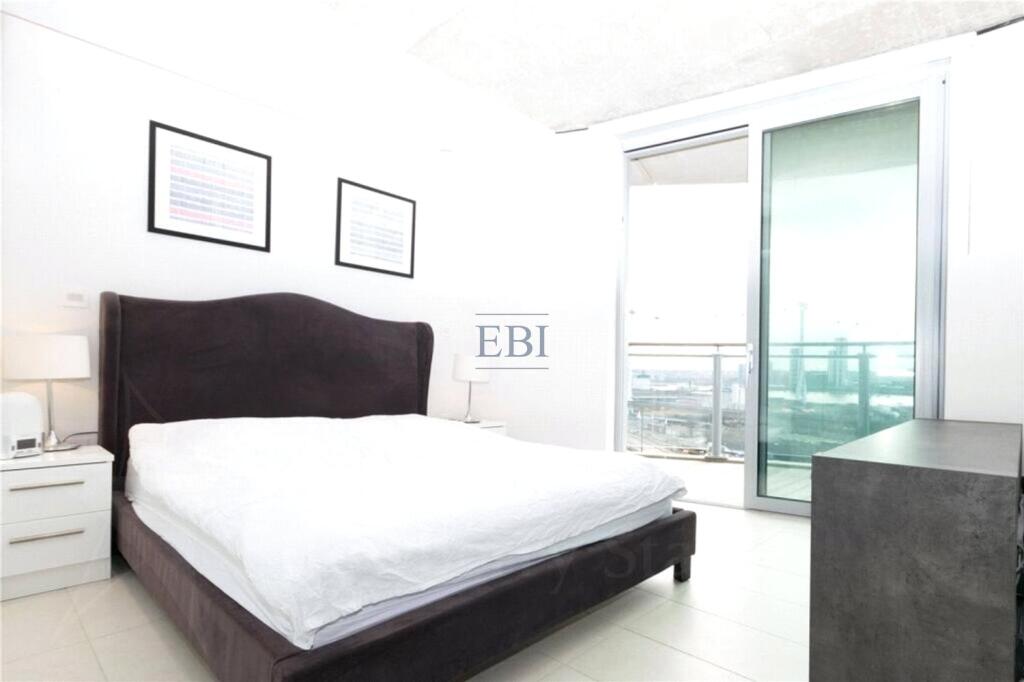 Apartment in London, Custom House, Canning Town - View 4