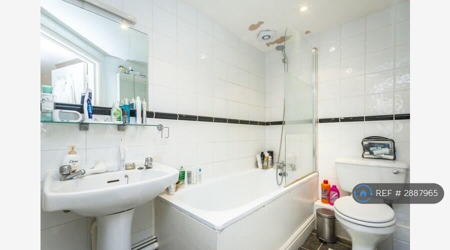 2 bedroom maisonette for rent