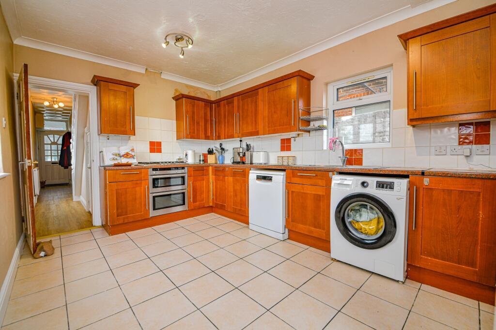 House in Southampton - View 5