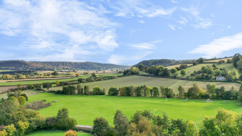 4 bed detached - Bury Court Park, Wigmore, HR6 image 4