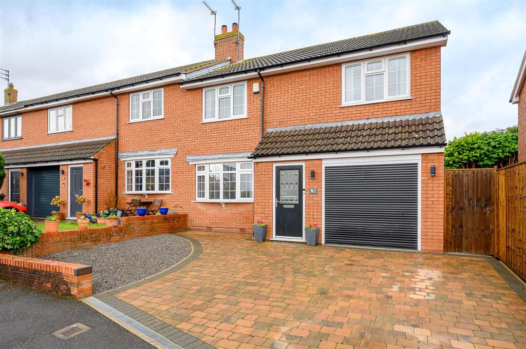 Main image of property: Owlwood Court, Dunnington, York, YO19 5SA