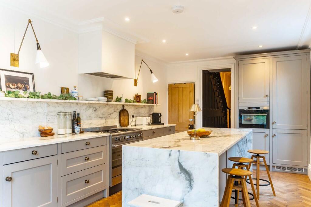 House in London - View 5