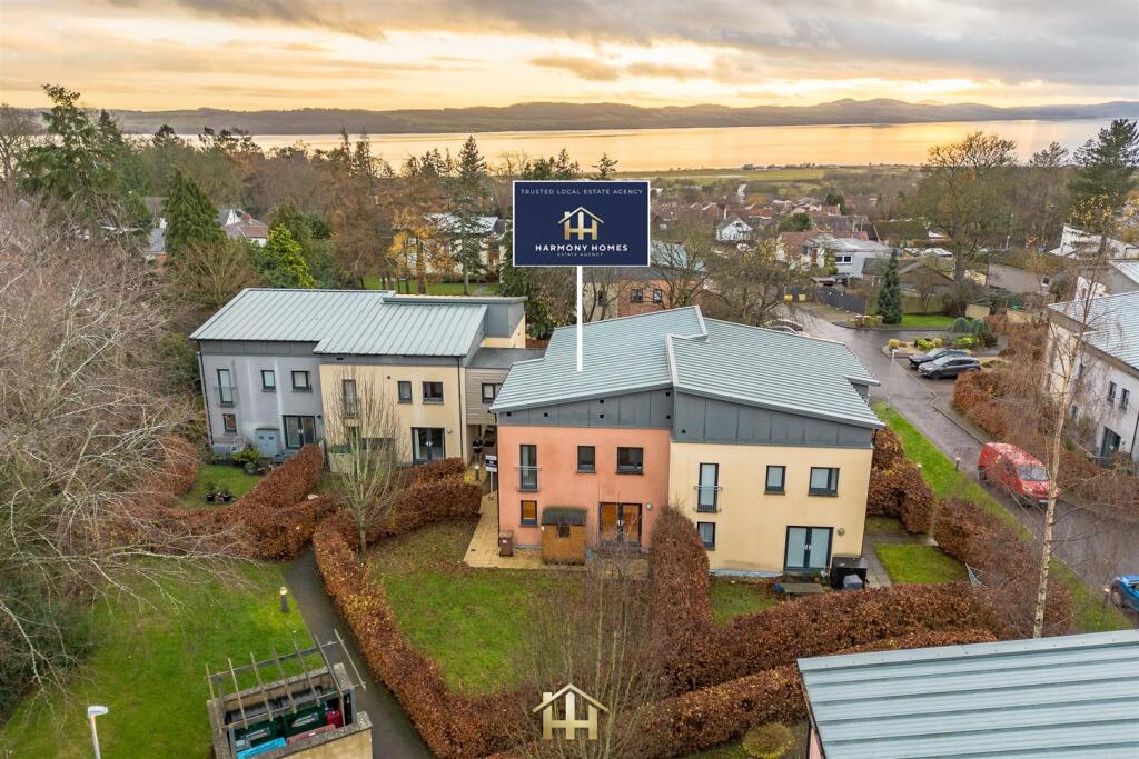 Main image of property: Glamis Gardens, Dundee