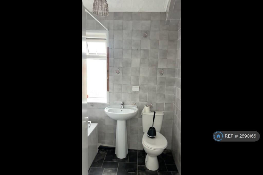 House in Newcastle upon Tyne - View 3