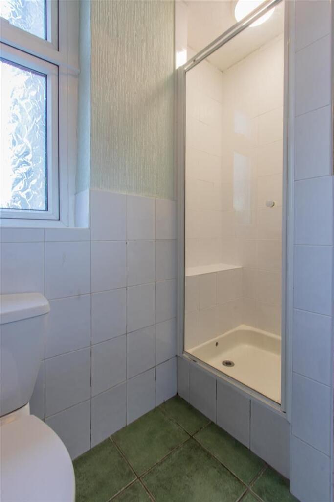 Flats A & B, 19 Ivy Street, Cardiff, CF5 1ER photo 4