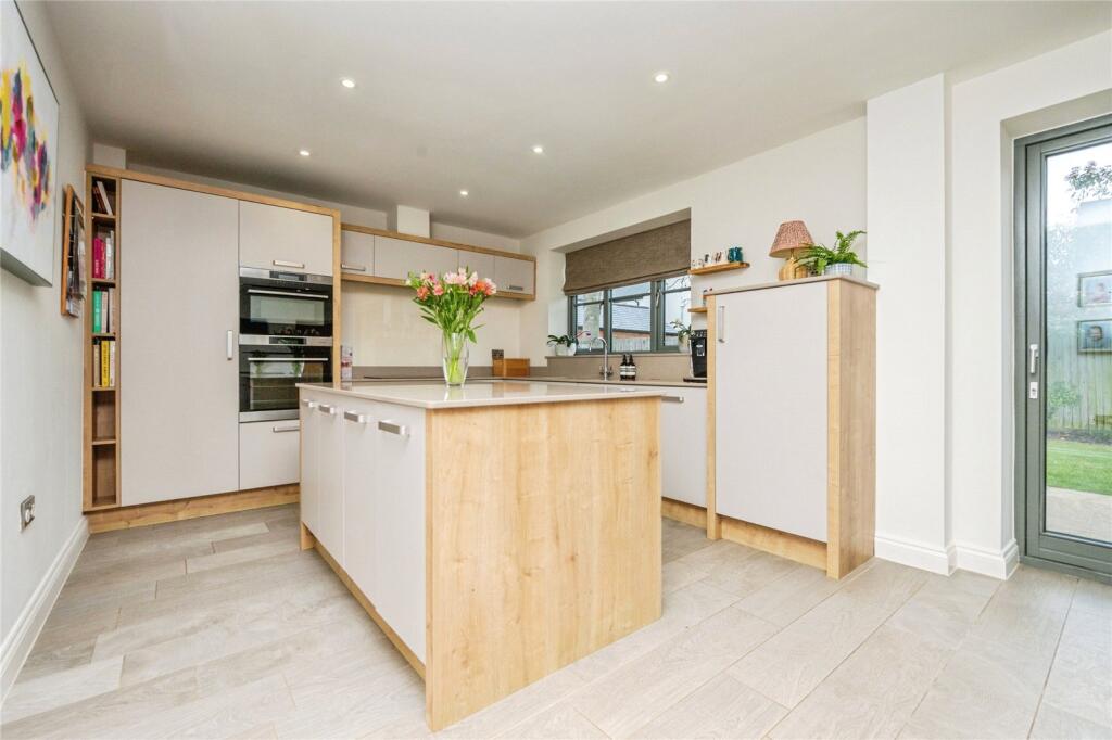 Farriers Way, Lighthorne, Warwick, Warwickshire, CV35 - View 5