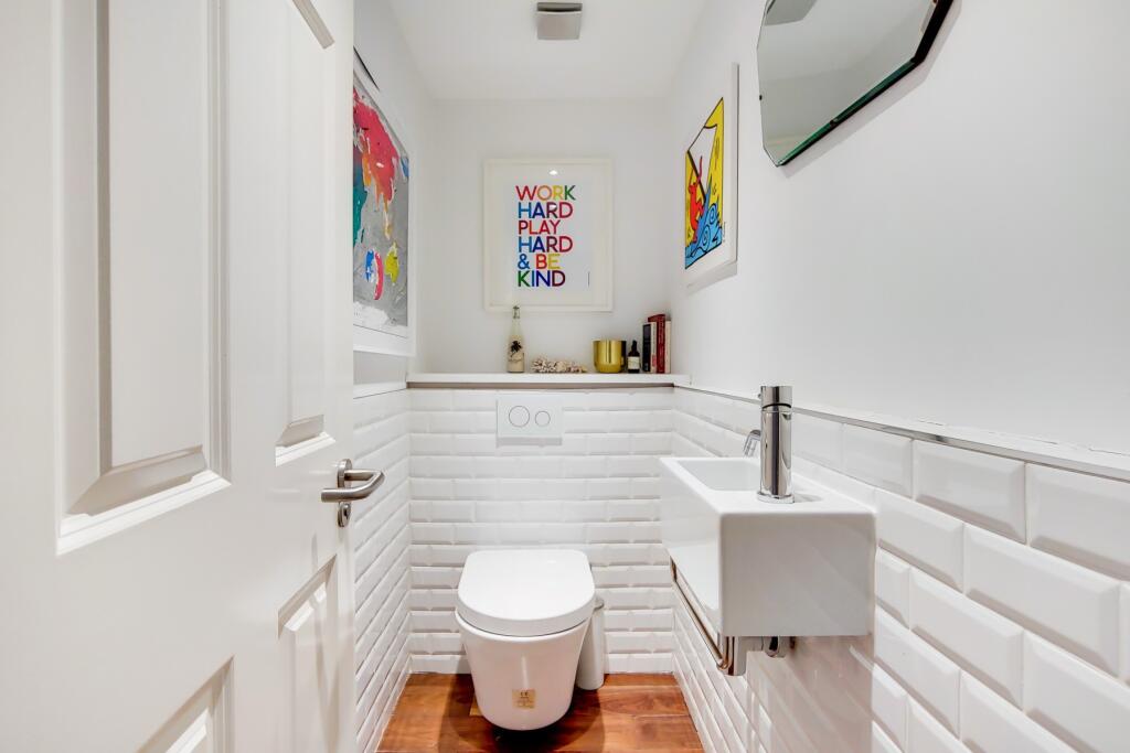 Apartment in London - More