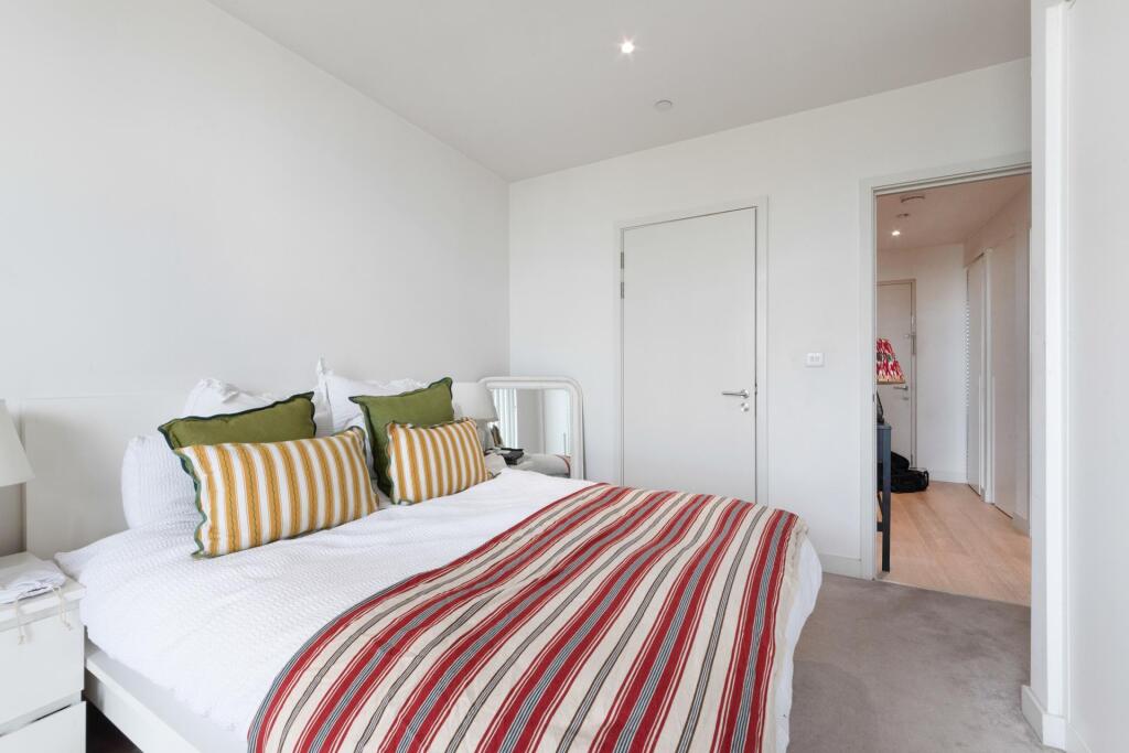 Apartment in London - More