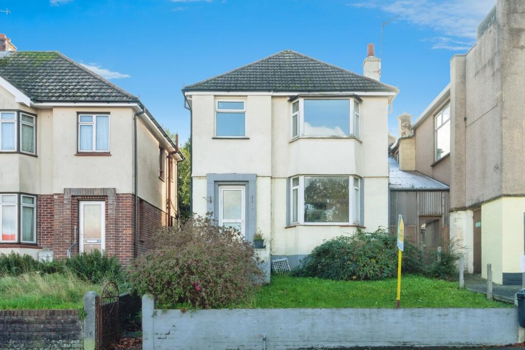 3-bed detached on Antony Road, Torpoint, Cornwall, PL11, £160,000