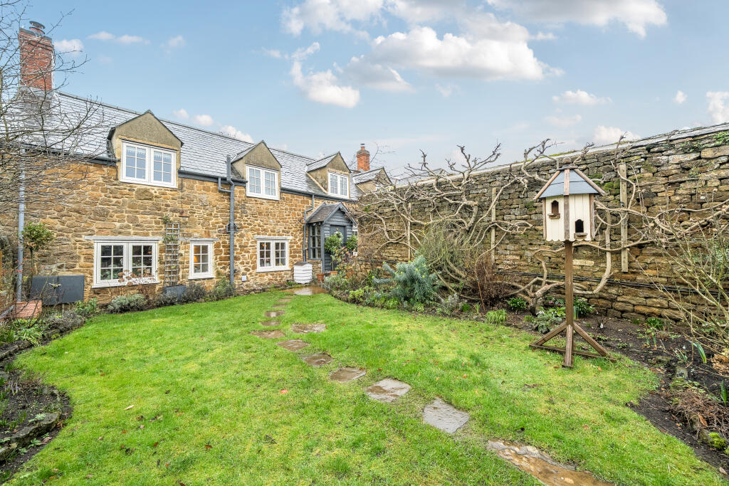 Main image of property: Oxford Road, Adderbury, OX17