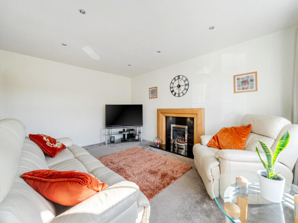 House in Wakefield, Notton - More