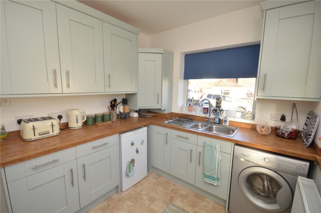 Crosswell Close, North Petherton, Bridgwater, Somerset, TA6 photo 4