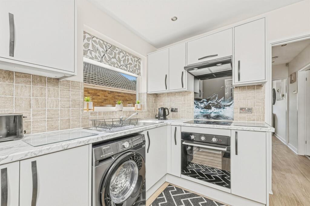 House in Wakefield - View 4