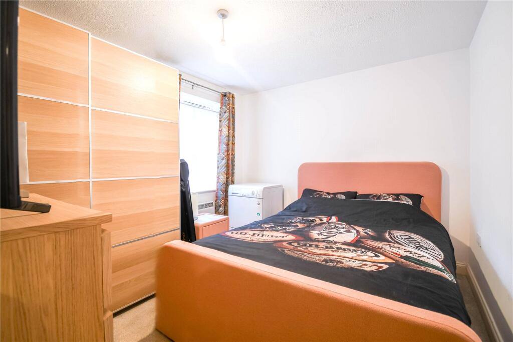 Apartment in Newbury, East Fields, Speenhamland - View 5