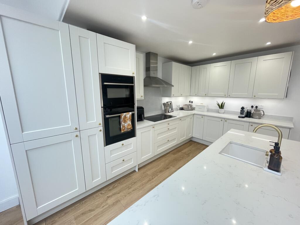 House in Dacorum, Hertfordshire - More