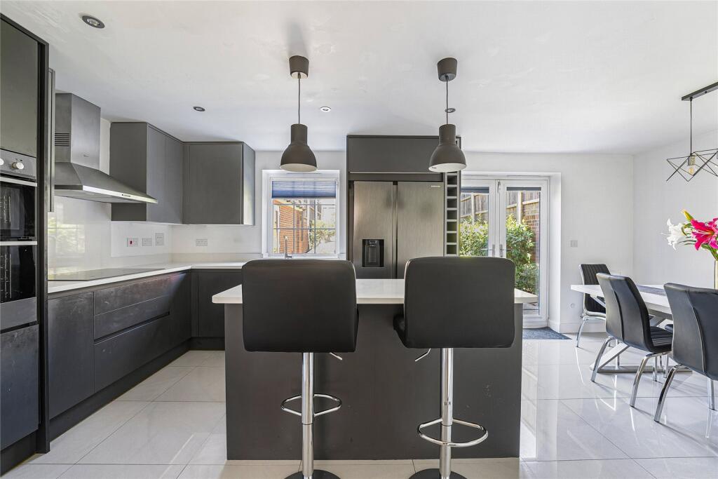 House in Dartford, Ebbsfleet Valley - View 3