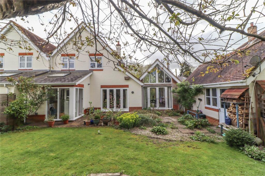 House in Test Valley, King's Somborne - View 2