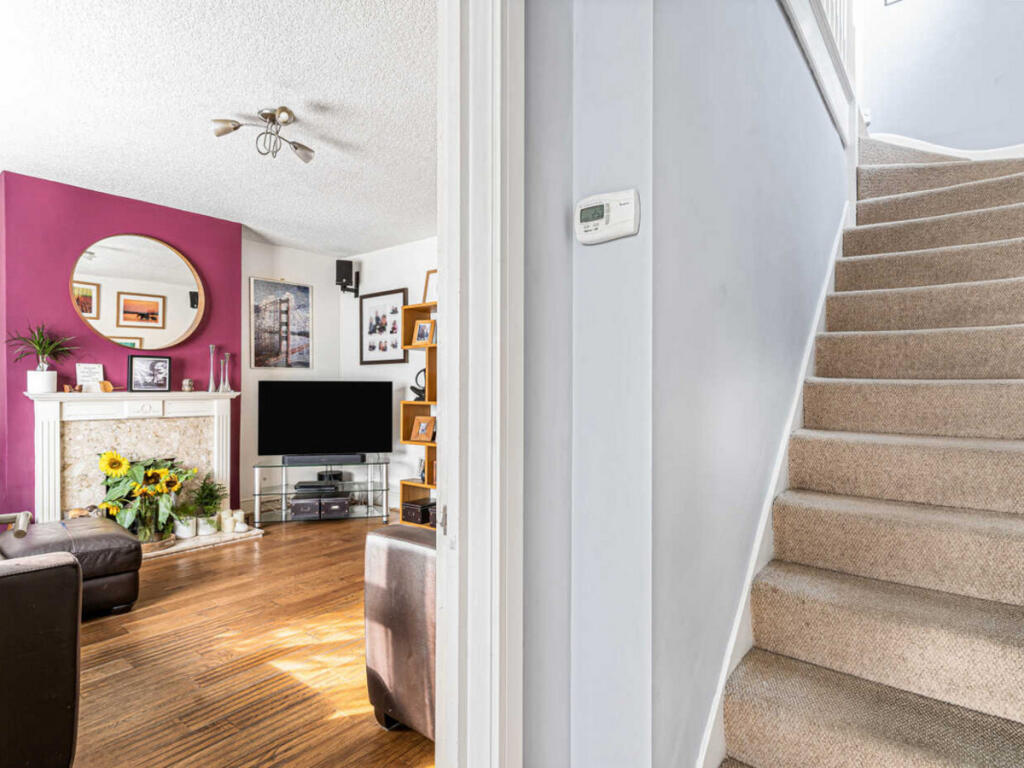 House in London - View 5
