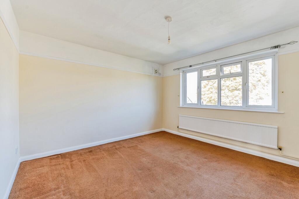 Apartment in Bromley - View 5