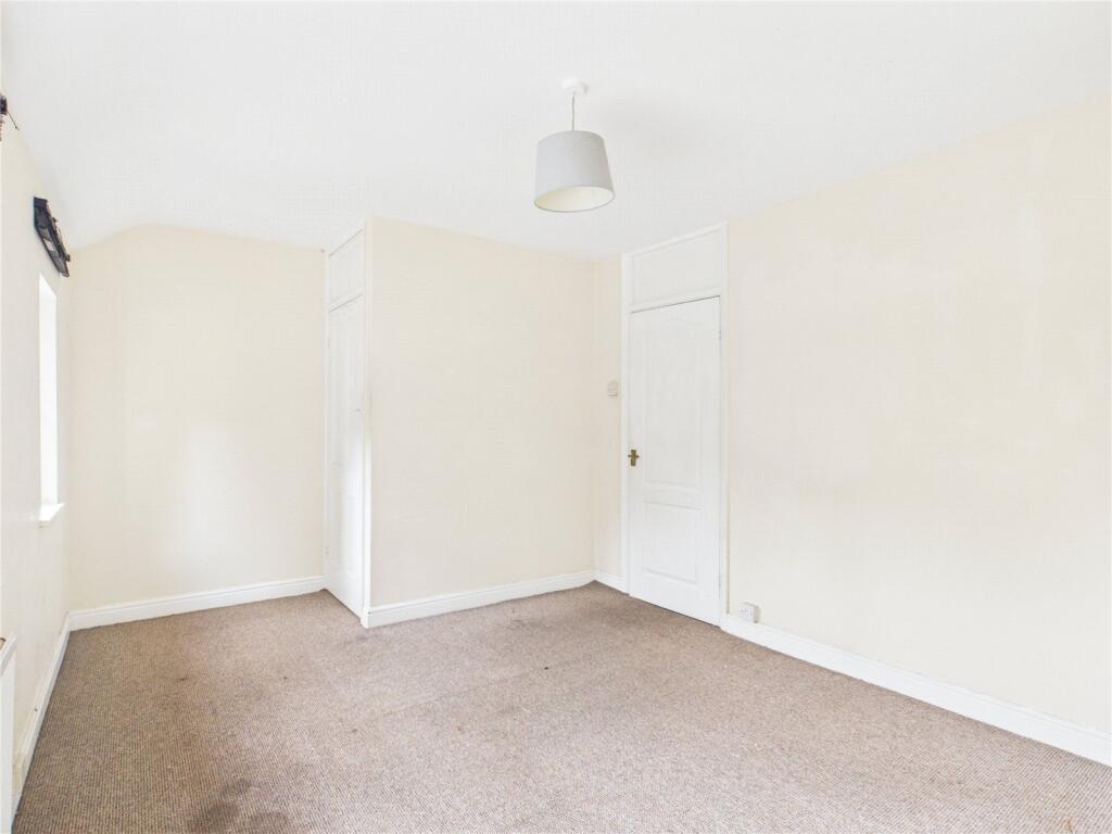 House in Bristol, The Dings, St Philip's - More