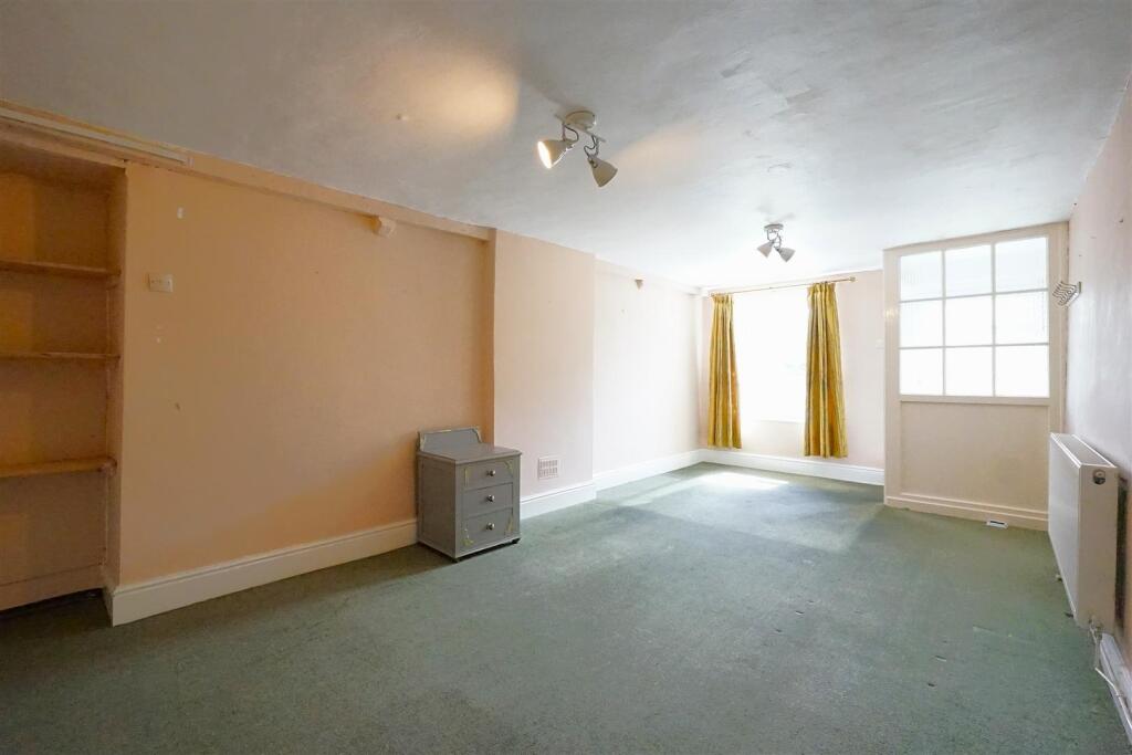House in Lancaster - View 3