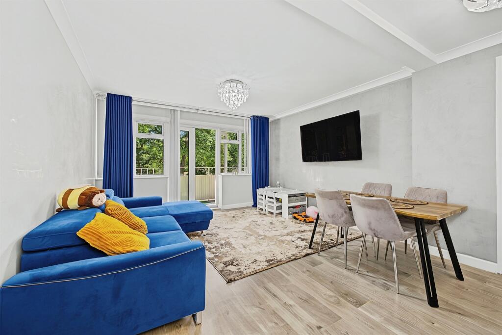 Apartment in Northampton - View 4