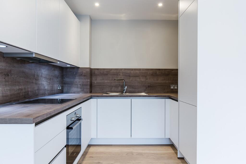 Main image of property: Flat 44 Sidcup House 12-18 Station Road