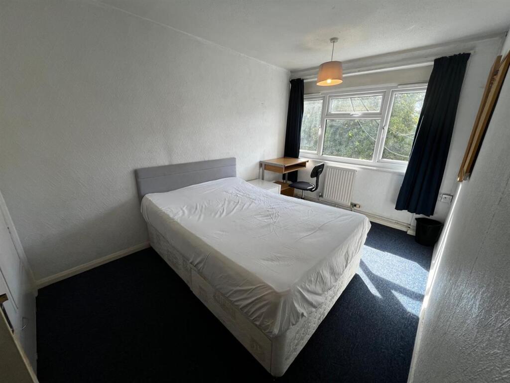Apartment in Canterbury, Hales Place - View 3