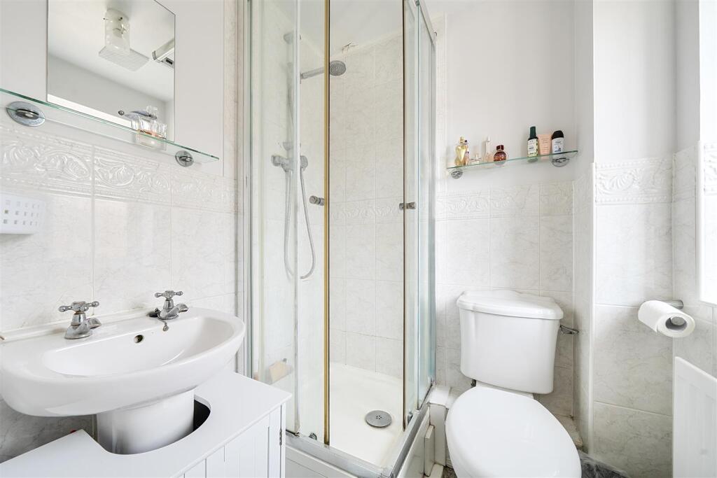 House in Fareham, Whiteley - More