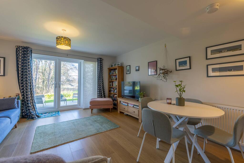 36 Newton Drive, Forres, IV36 2PW photo 3