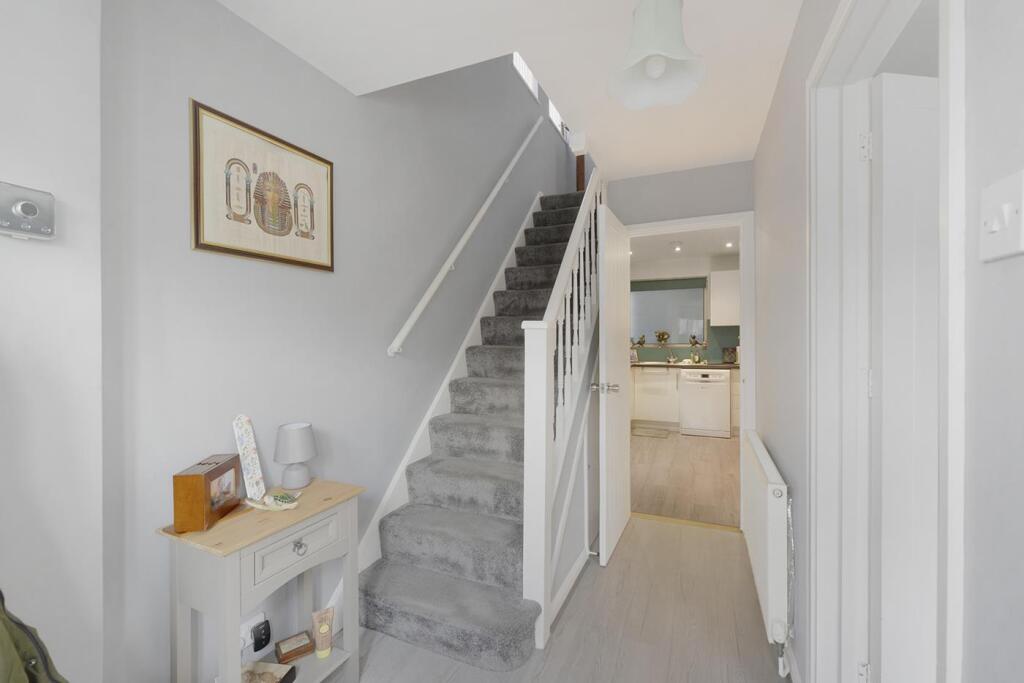 House in Tonbridge - View 3