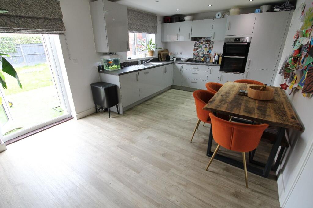 House in Warwick, Bishop's Tachbrook - View 3