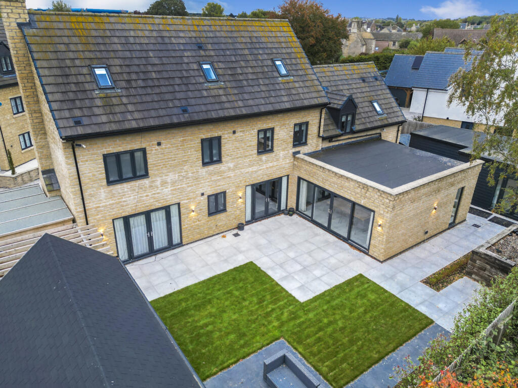 Main image of property: Singlehurst Close, Weldon, Northamptonshire, NN17