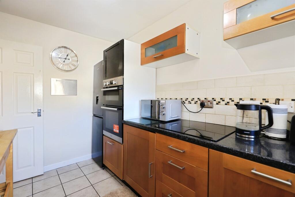 House in Walsall, West Midlands - View 4