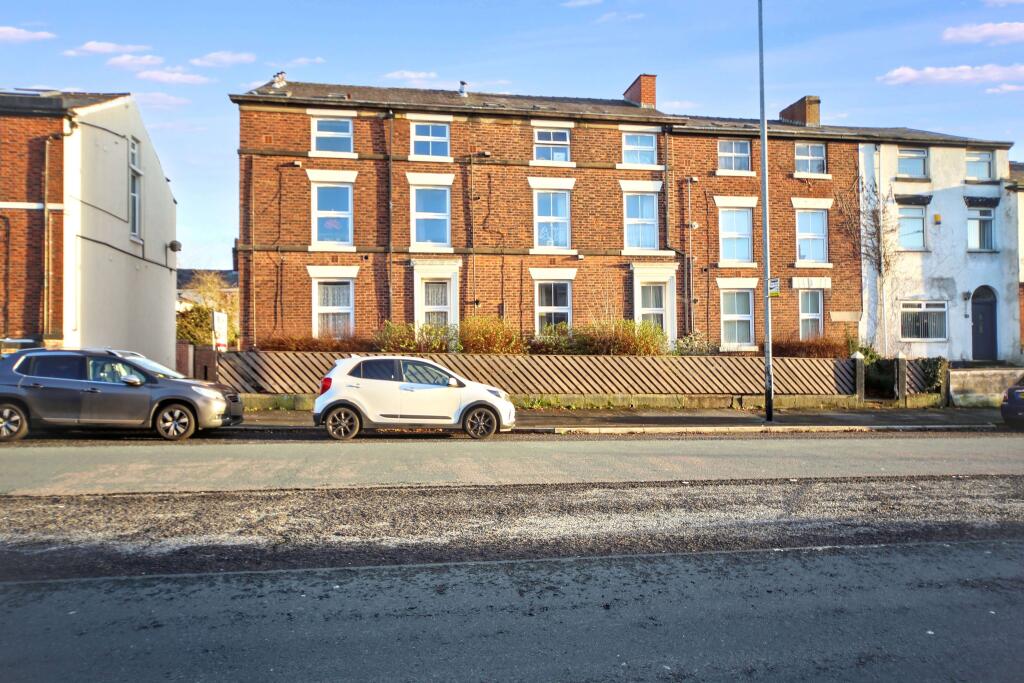 Main image of property: 32C Park Road, Chorley, Lancashire PR7 1QU