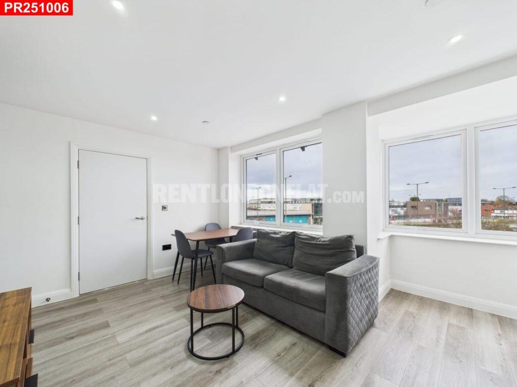 Main image of property: Yardley – 2 Bedrooms Flat