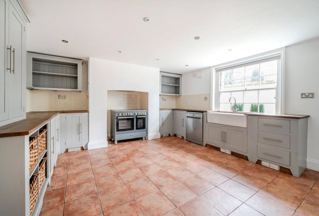 Main image of property: Bath Parade, Cheltenham, Gloucestershire, GL53