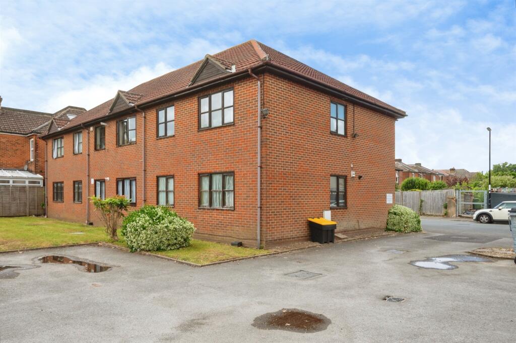Main image of property: Grove Road, Southampton