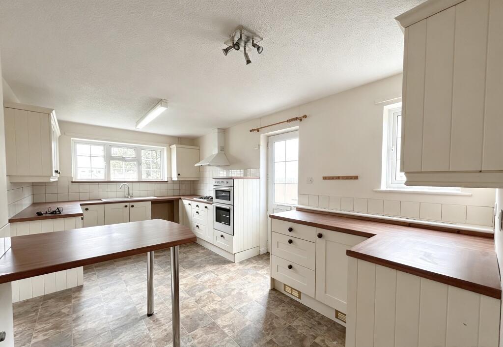 House in Salisbury - View 2