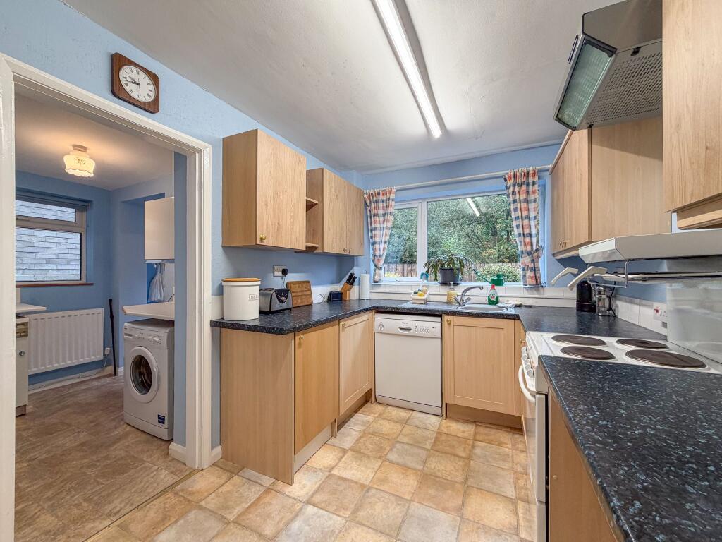 Deneside, Howden le Wear, Crook photo 4