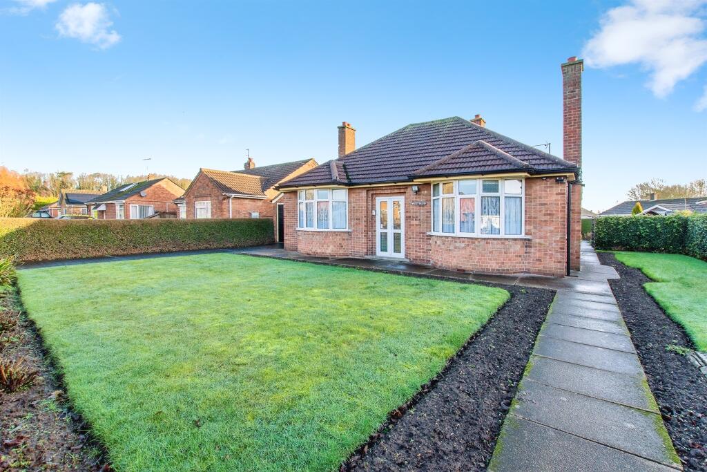 2-bed bungalow on Robin Hoods Walk, Boston, £175,000